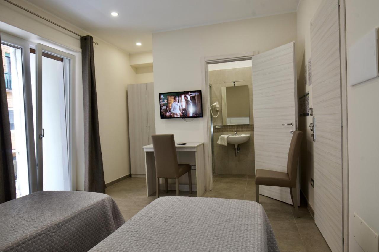 Six Rooms Neapel Exterior foto