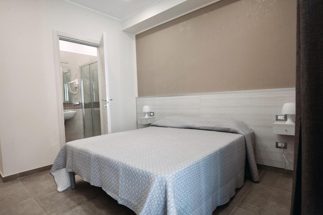Six Rooms Neapel Exterior foto